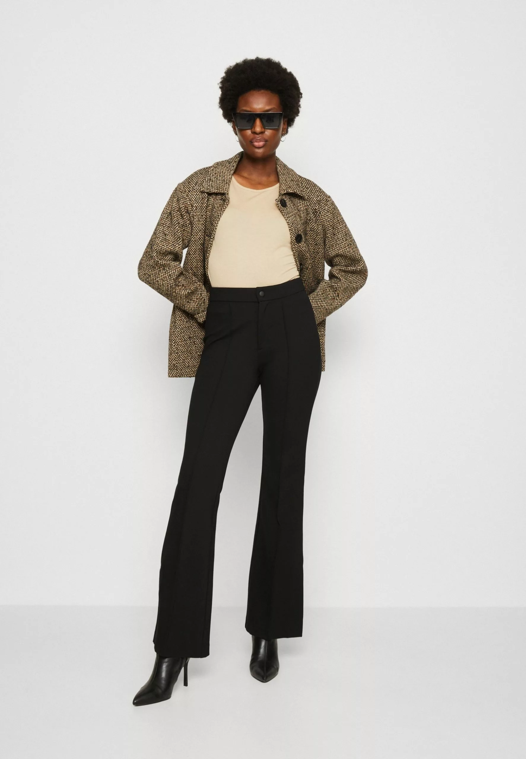 Anna Field 3 Pack - T-Shirt Basique - Beige/Off-White/Red 1 Anna Field 3 Pack - T-Shirt Basique - Beige/Off-White/Red