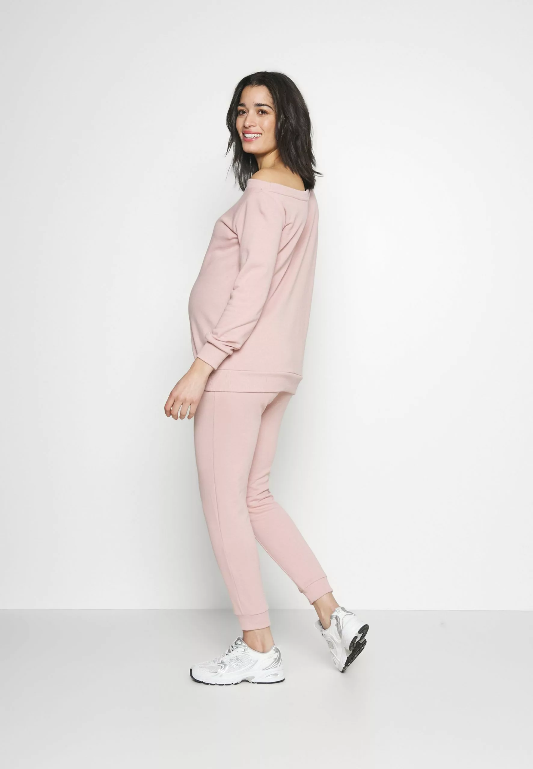 Sweatshirt - Pink 3 Sweatshirt - Pink – Image 3