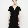 Frilled Cap Sleeves Flared Dress - Robe En Jersey - Black