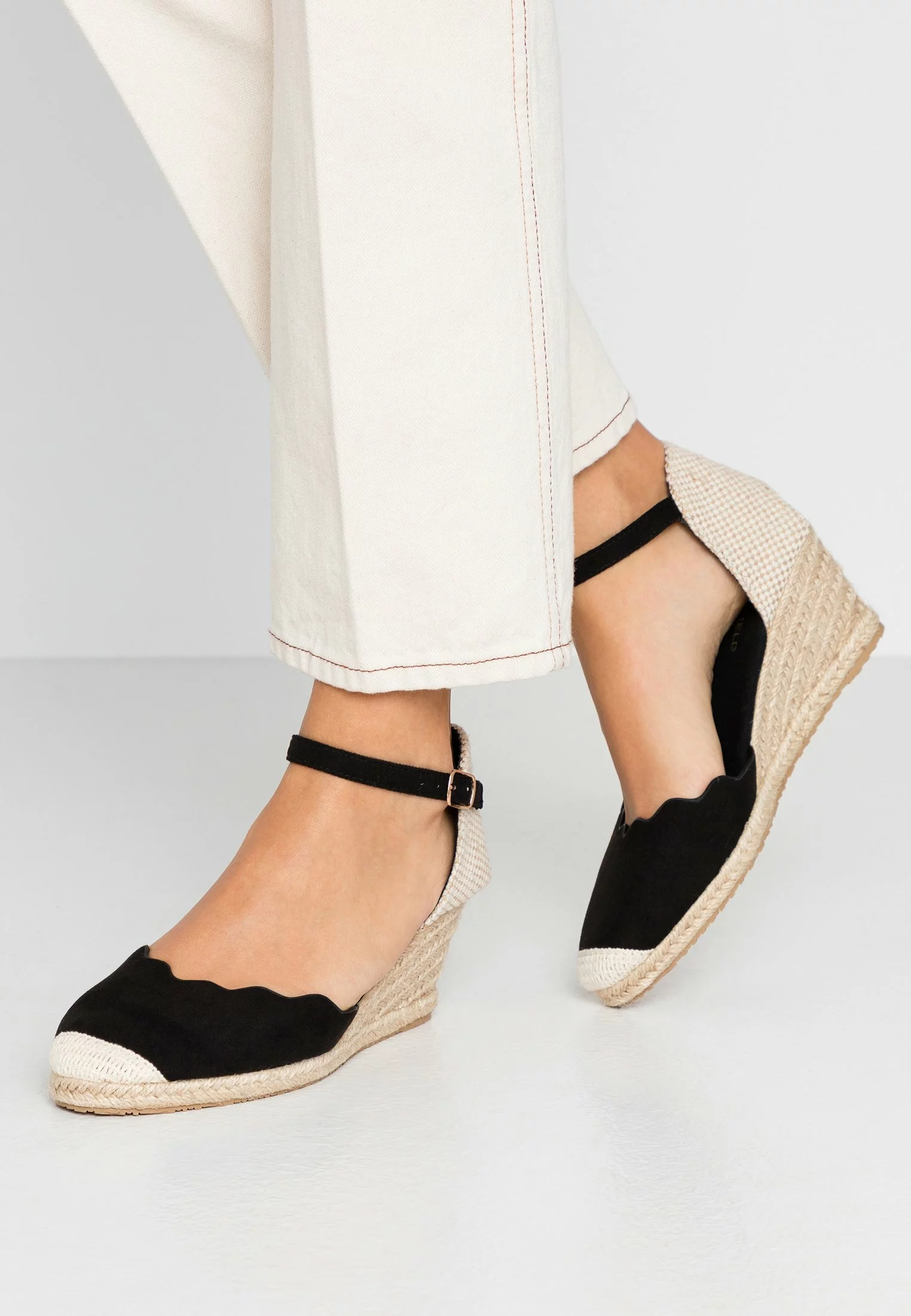 Escarpins Compensés - Black 1 Escarpins Compensés - Black