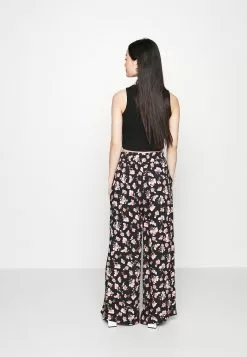 Summer Wide Legs - Pantalon Classique - Black 7 Summer Wide Legs - Pantalon Classique - Black -Anna Field Boutique 733231ff211b453ea5133aeec2437d0d