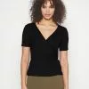 Tall Wrap Over Gathering Sleeves - T-Shirt Basique - Black