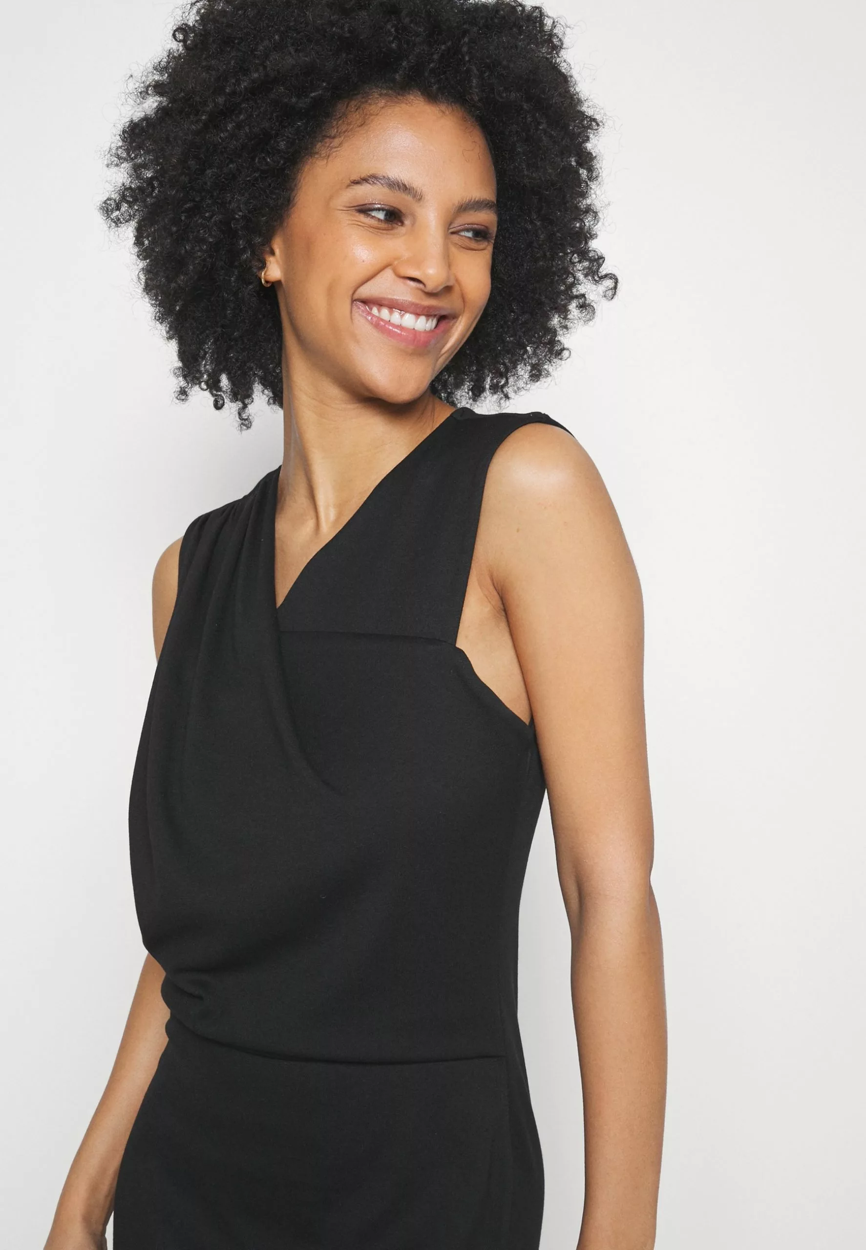 Drapped Neckline Smart Bodycon Sleeveless Mini Dress - Robe En Jersey - Black 4 Drapped Neckline Smart Bodycon Sleeveless Mini Dress - Robe En Jersey - Black – Image 4