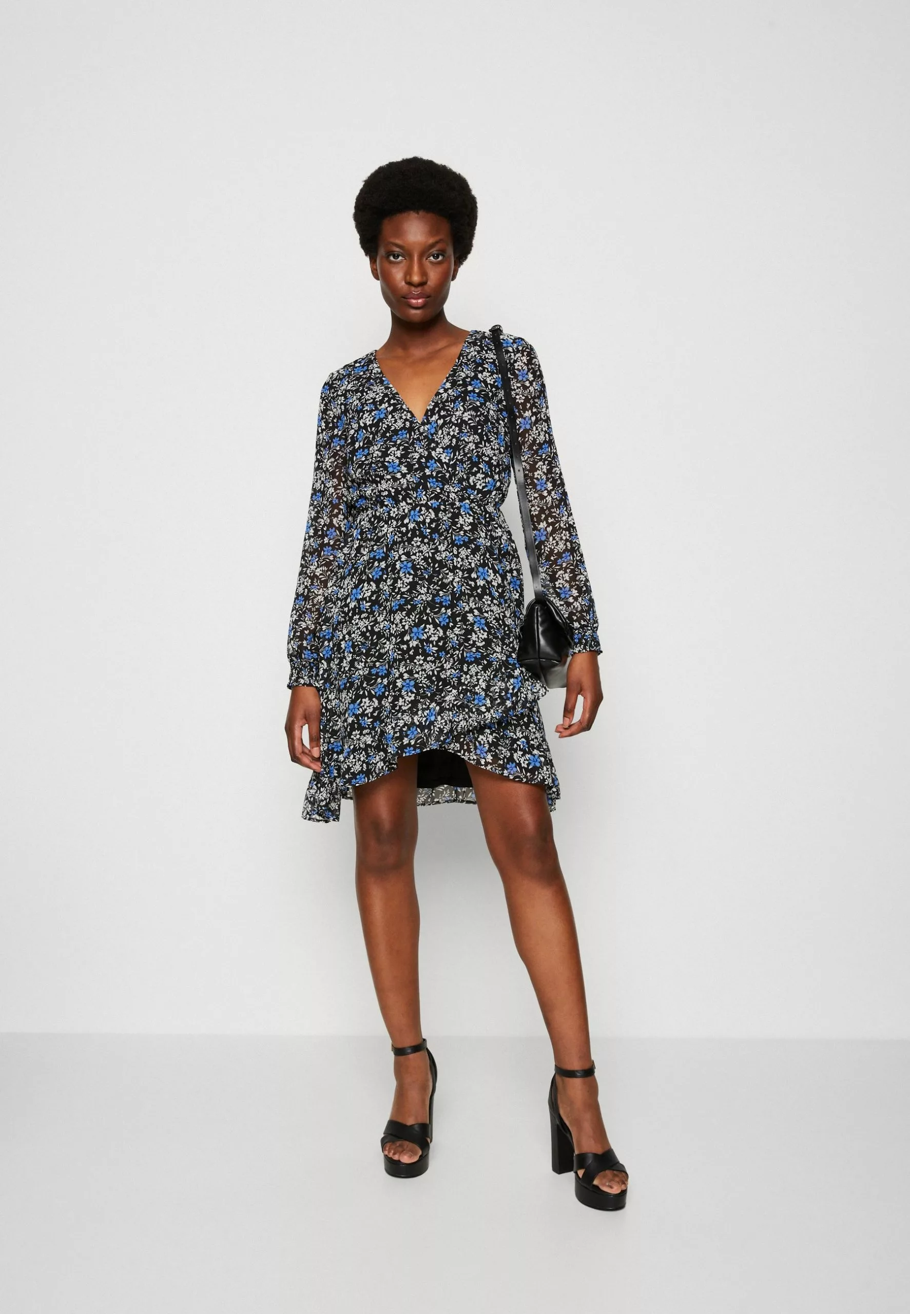 Anna Field Robe De Jour - Black/Multi Coloured 2 Anna Field Robe De Jour - Black/Multi Coloured – Image 2