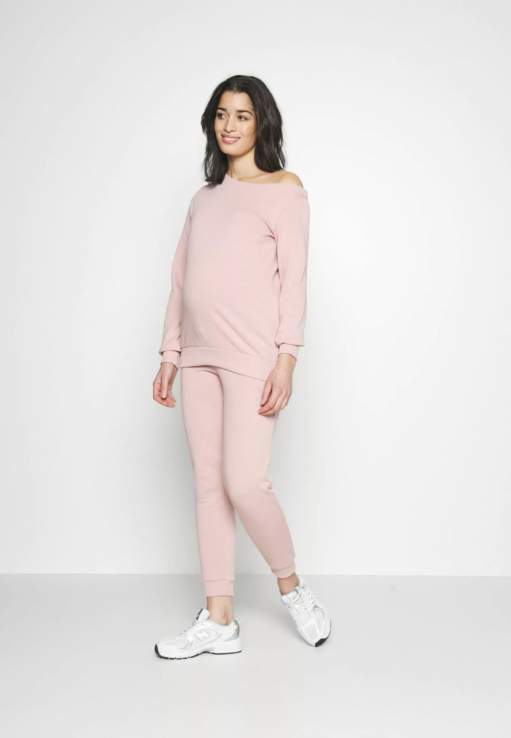 Sweatshirt - Pink 2 Sweatshirt - Pink – Image 2