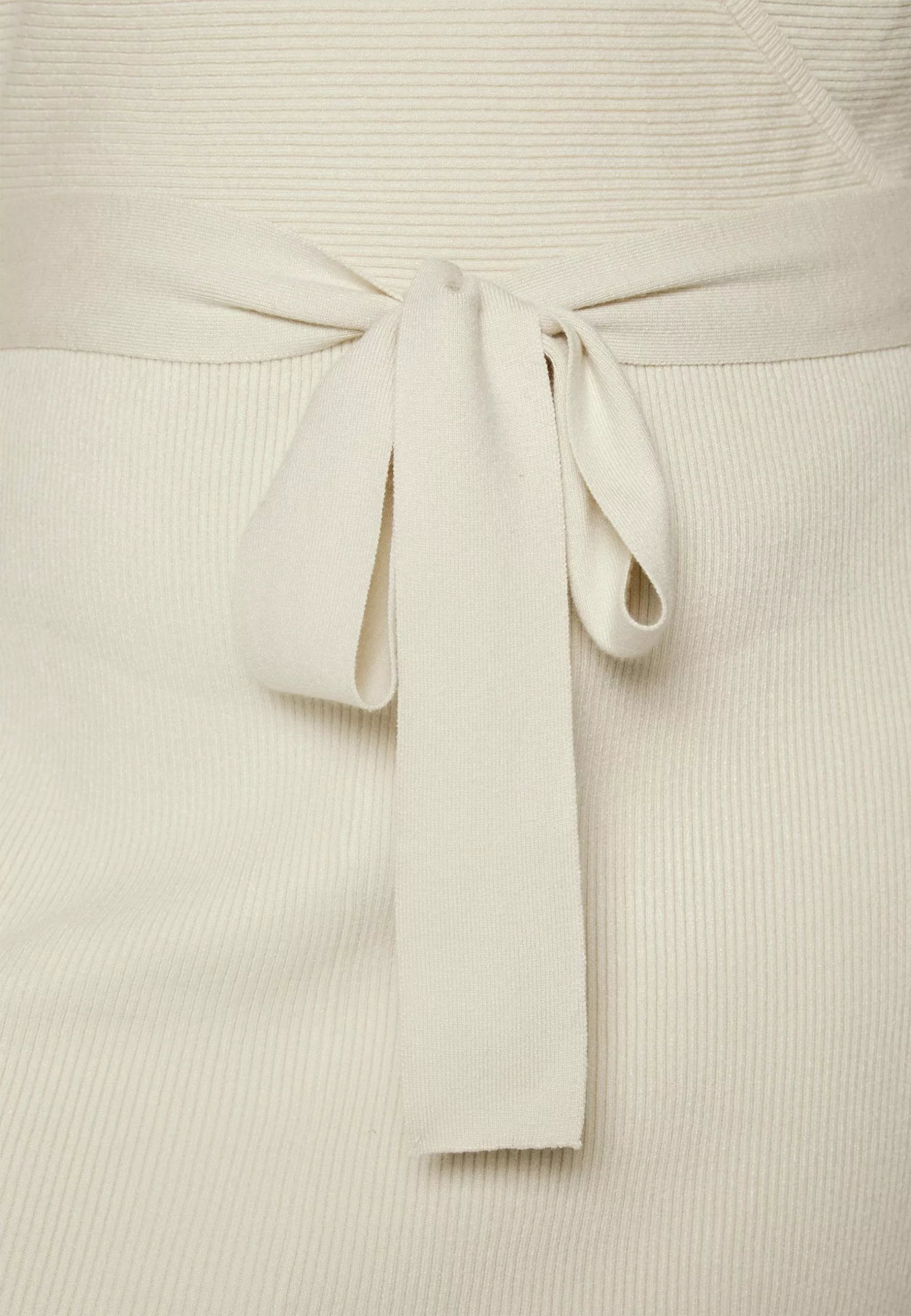 Wrap V Ausschnitt Mini Strickkleid Mit Gürtel - Robe Pull - Off White 5 Wrap V Ausschnitt Mini Strickkleid Mit Gürtel - Robe Pull - Off White – Image 5