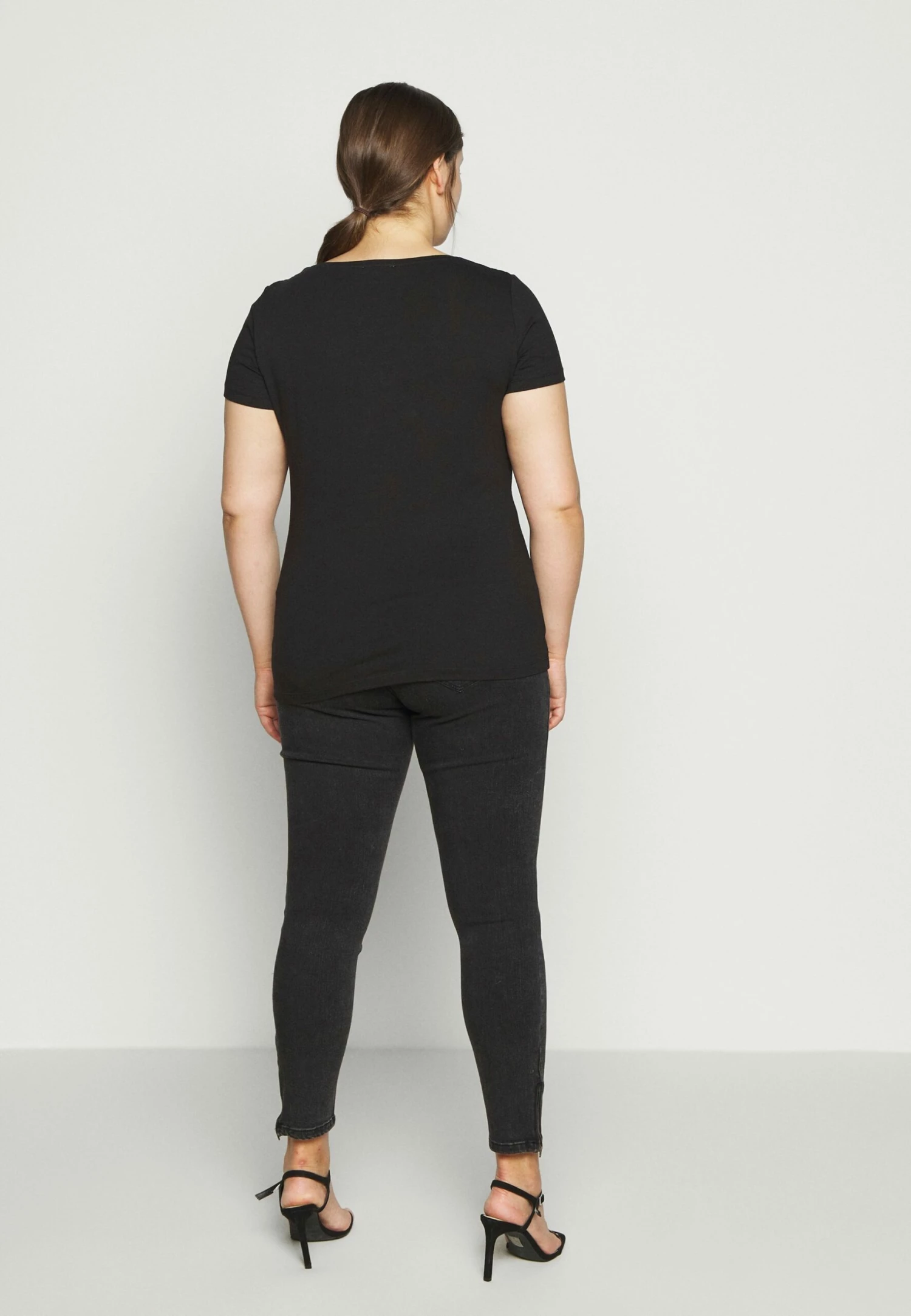 3Er Pack - T-Shirt Basique - White/Black/Dark Grey 4 3Er Pack - T-Shirt Basique - White/Black/Dark Grey – Image 4